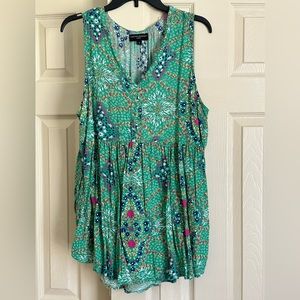 Cynthia Rowley size 1xl vneck flowy tank gorgeous print in greens and pinks